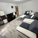 Cherry Apartment Alipasino