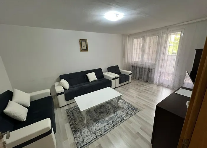 Cherry Apartment Alipasino